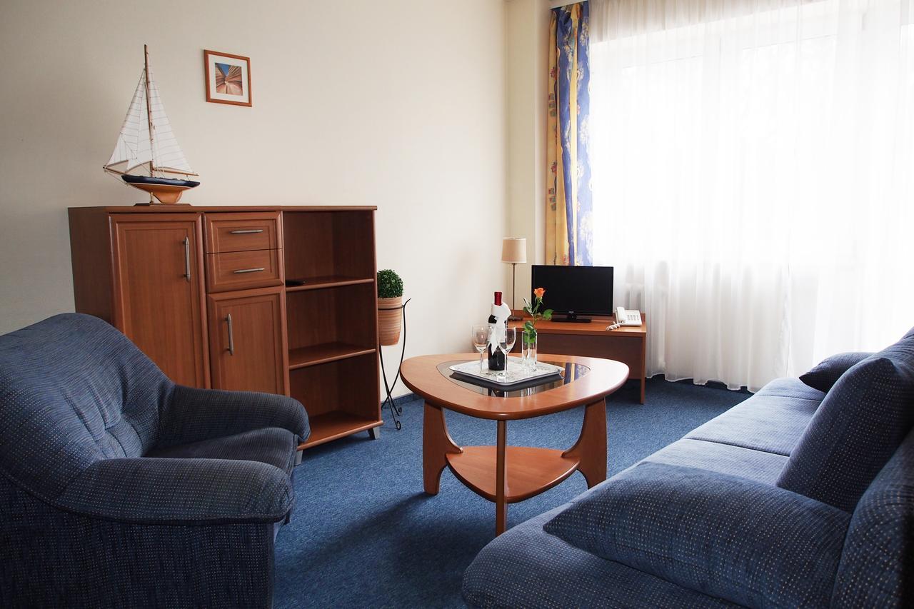Elpak Swinoujscie Aparthotel ภายนอก รูปภาพ