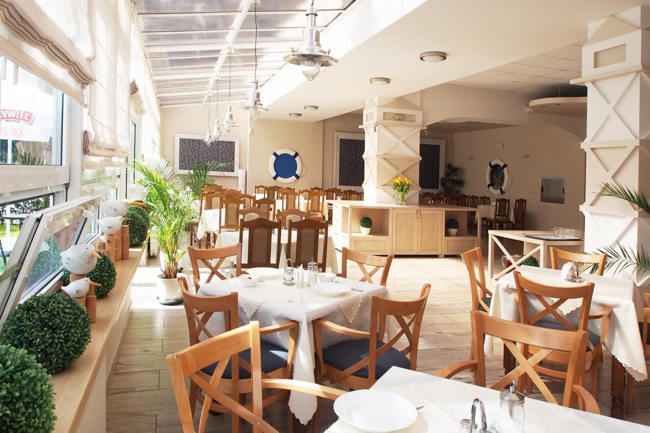 Elpak Swinoujscie Aparthotel ภายนอก รูปภาพ